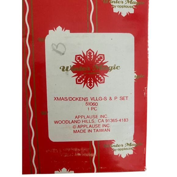 VTG HALLMARK Mr & Mrs SANTA CLAUS Plastic Salt and Pepper Shakers Christmas 70's - Picture 9 of 13